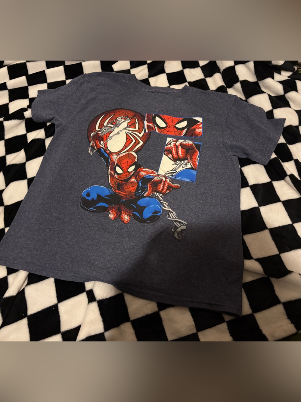 Boys XLARGE 14/16 spiderman tshirt